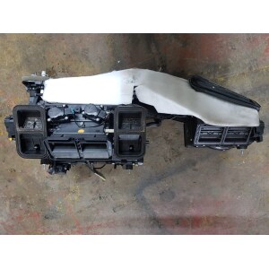 MERCEDES- BENZ W211 E CLASS KALORİFER KAZANI 2118301262