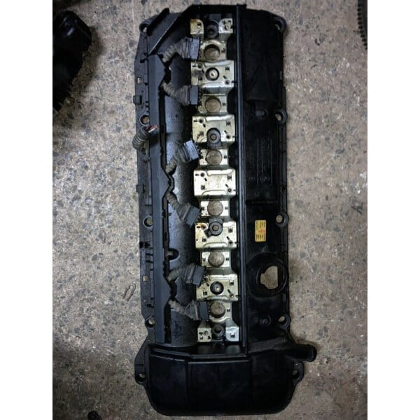 111214329290 bmw e39 külbütör kapağı