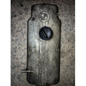 11802600809 BMW M10 320i Külbütör Kapağı