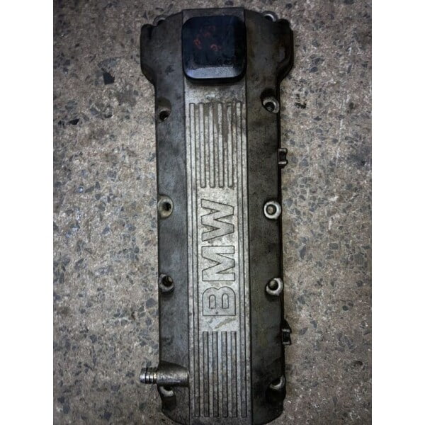 1739643 bmw e36 e46 m43 1.9 külbütör kapağı