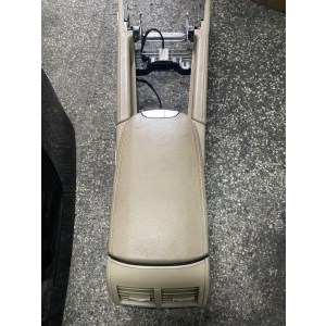 Mercedes ML Serisi W164 Orta Konsol Kol Dayama